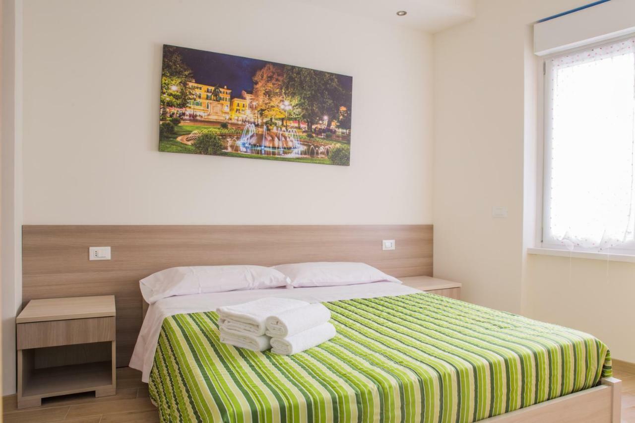 Family Apartment London Verona Exteriör bild