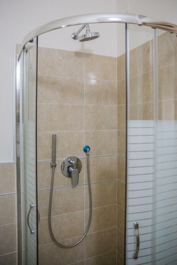 Family Apartment London Verona Exteriör bild